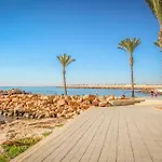 Διαμέρισμα 3 Bedroom Cozy In Τορεβιέχα