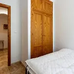 3 Bedroom Cozy In Τορεβιέχα