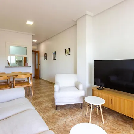 3 Bedroom Cozy In *